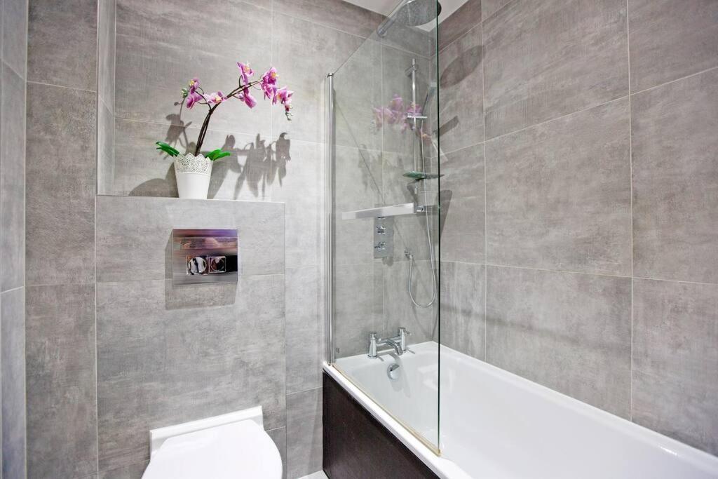 1 Bed Kensington Cromwell Flat With Balcony Number 4 Appartamento *